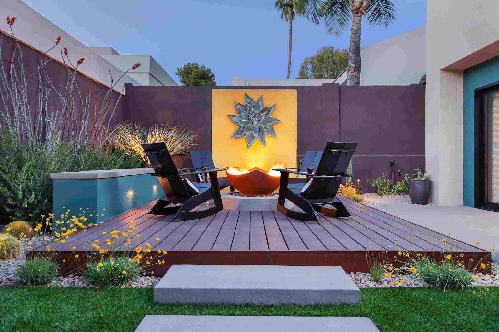 Ways to Decorate Outdoor Walls